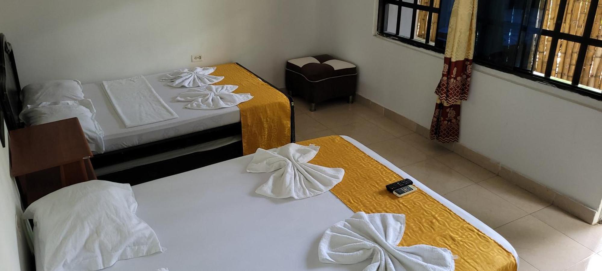Hostal Villa Del Rio Las Brisas 비야비에하 외부 사진