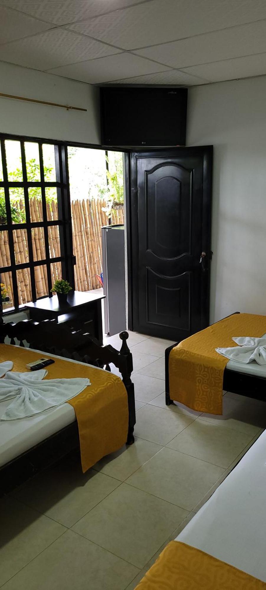 Hostal Villa Del Rio Las Brisas 비야비에하 외부 사진